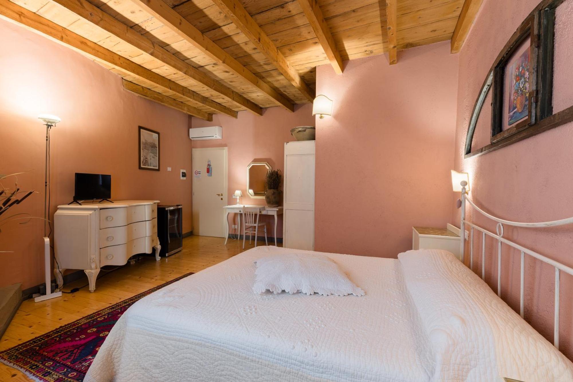 B&B Corte Del Mincio モンツァンバーノ エクステリア 写真